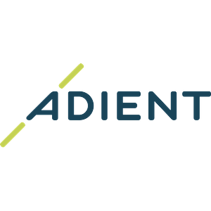 ADIENTロゴ、黒背景にホワイトとグリーンの文字