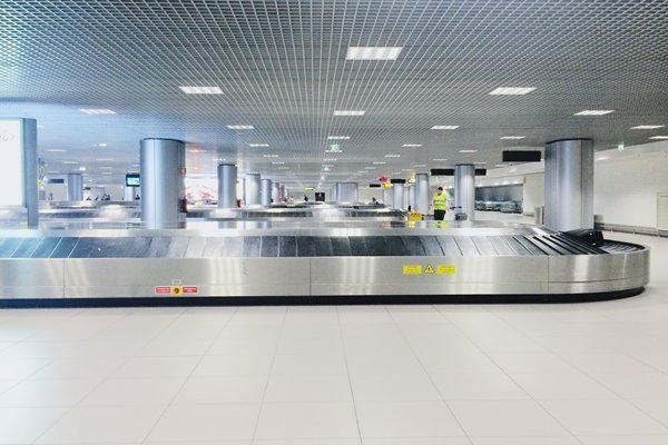 Imagen de la cinta de equipajes del aeropuerto